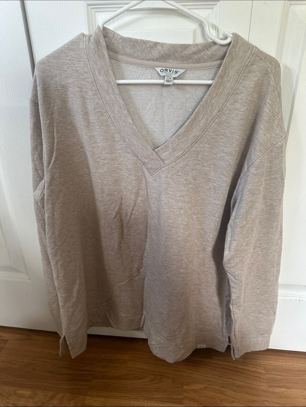 Orvis Women's V-Neck Pullover Sweatshirt in Light Taupe